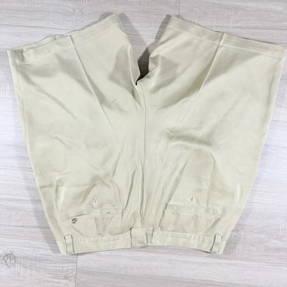 Tommy Bahama 100% Silk Shorts Size 34 Men's Twill Pleated Front Brown Embroider